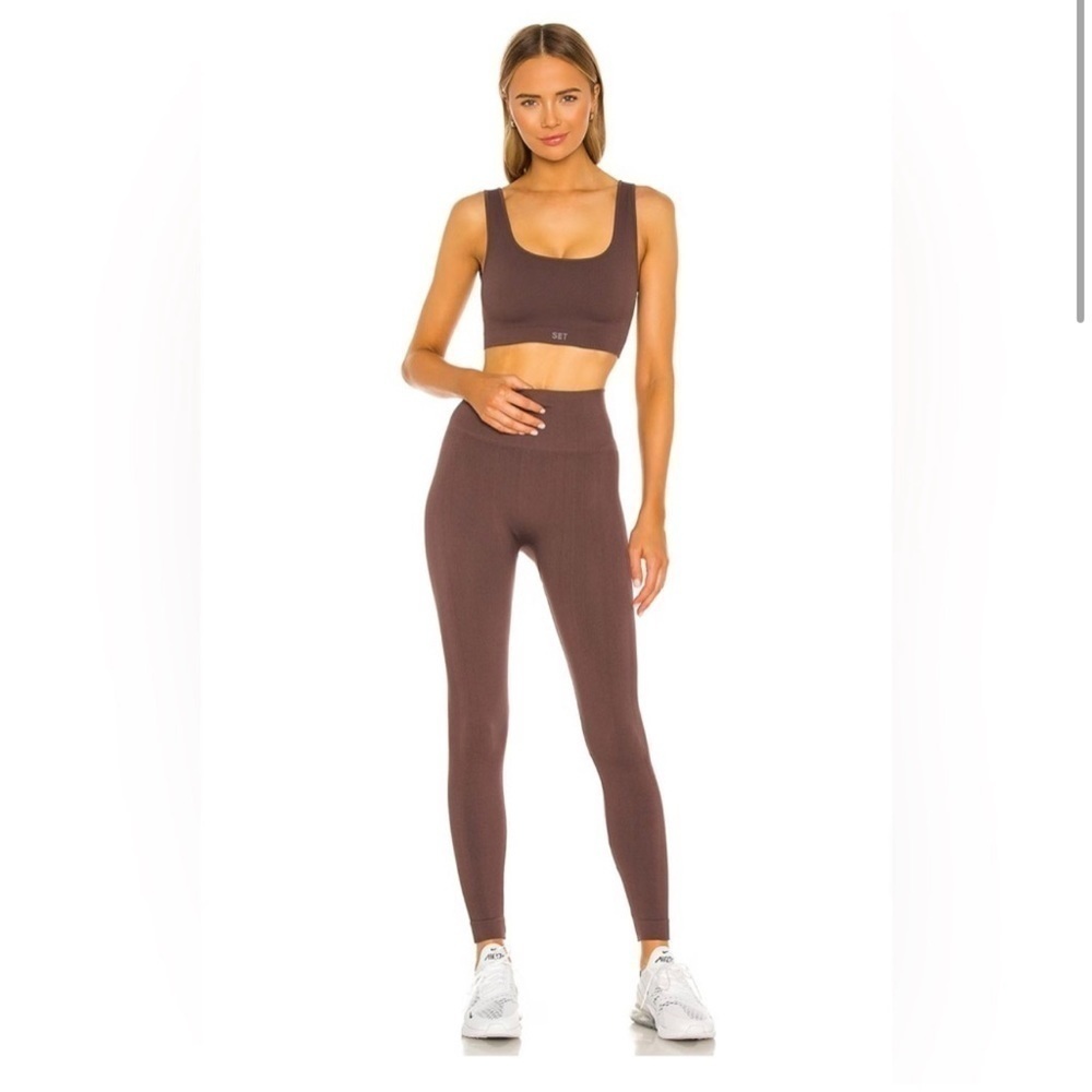 SET ACTIVE X REVOLVE Box Cut Sports Bra in Monaco sizes M, L NWOT minimalist - Picture 4 of 4